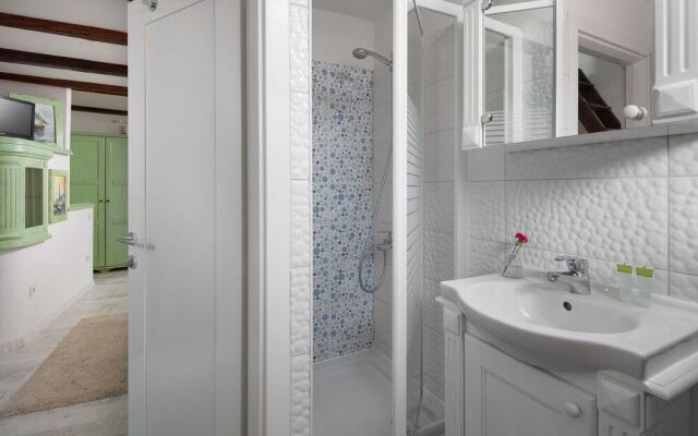 Studios Verde by Irundo