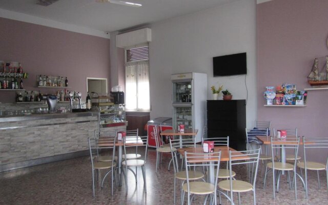 Hotel Ristorante Pizzeria Lo Scoglio