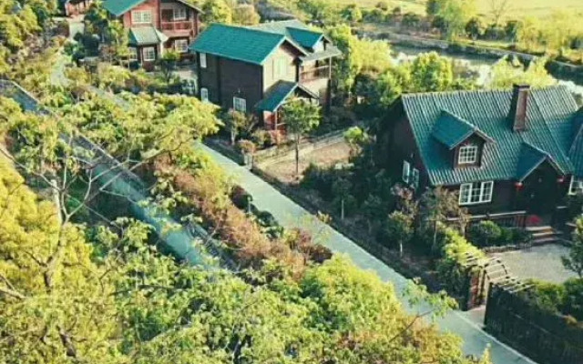 Tiantai Feitou Chalet