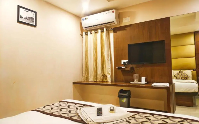 Hotel Santhi Bhavan