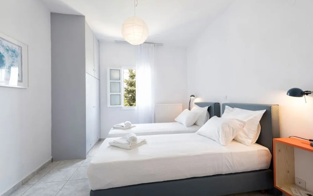 Menta II in Naousa With Free Parking Paros