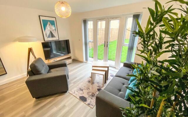 Tudors eSuites Two Bedroom House