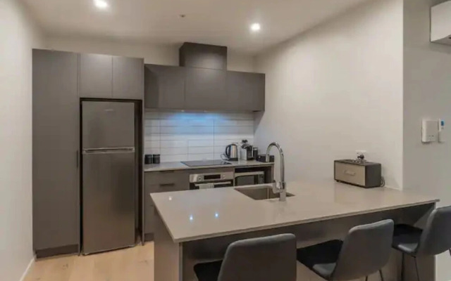 Premium Brand New Central Apt - Carpark