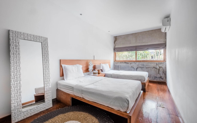 Jimbaran Balangan BeachFront Villa Nakar