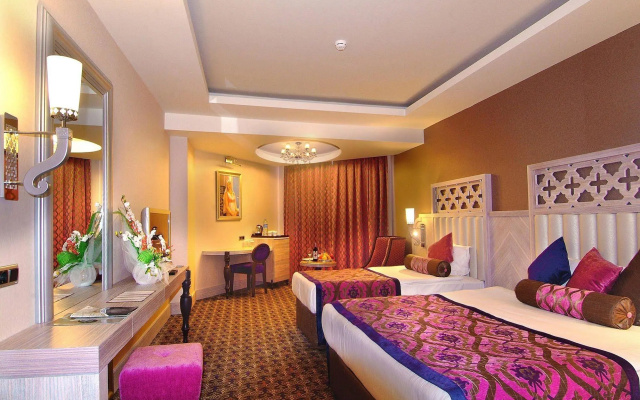 Royal Alhambra Palace – All Inclusive