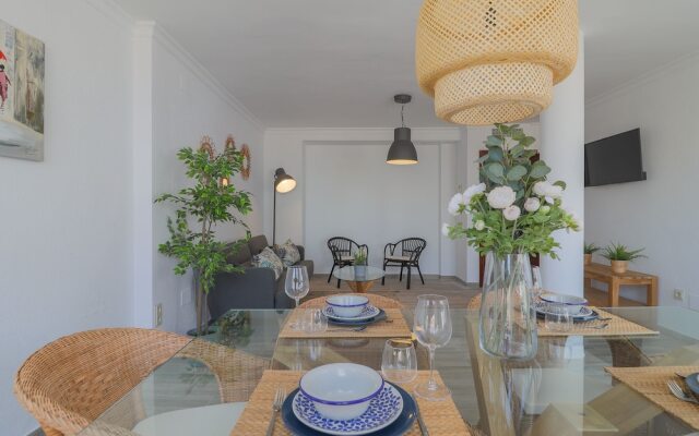 Sunny Terrace Apartment, Old Town Views