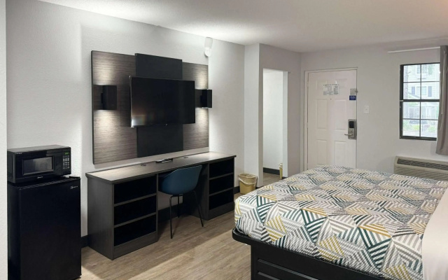 Motel 6 Huntsville, AL – University Dr.