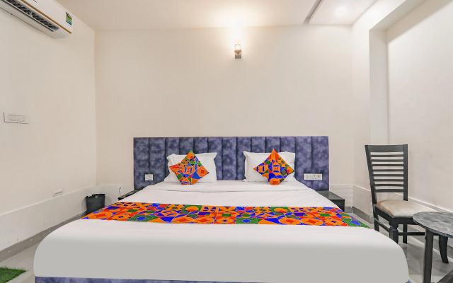 Fabhotel Silver Stone Inn