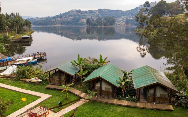 Bunyonyi Overland Resort
