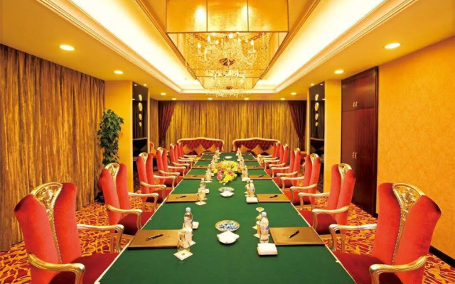 Hotel Beverly Plaza