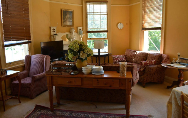 Australian Heritage Hotel