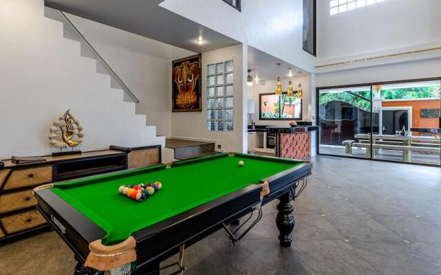 GOLDLAND Luxury Pool Villa Pattaya Walking Street 8 Bedrooms