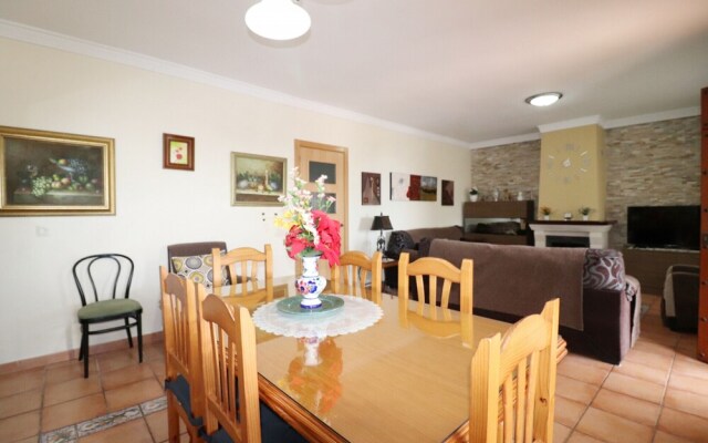 1107 Villa Salares