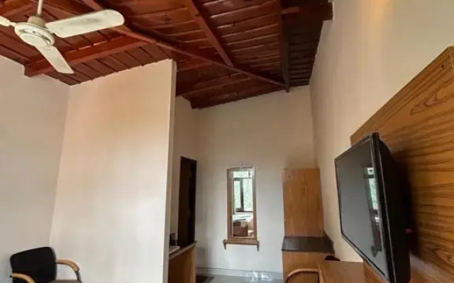 Hotel Maya Regency Bhimtal