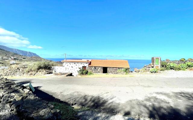 Casa rural con BBQ, Wifi y inolvidable vista a océano, El Hierro