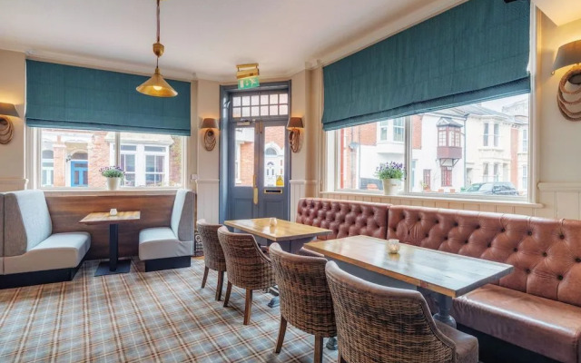 Somerset House Hotel & Restaurant