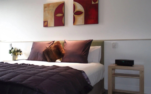 The Arrow Hotel