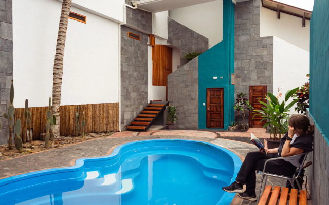 Hostal Baltra (Galapagos Apart and Suites)
