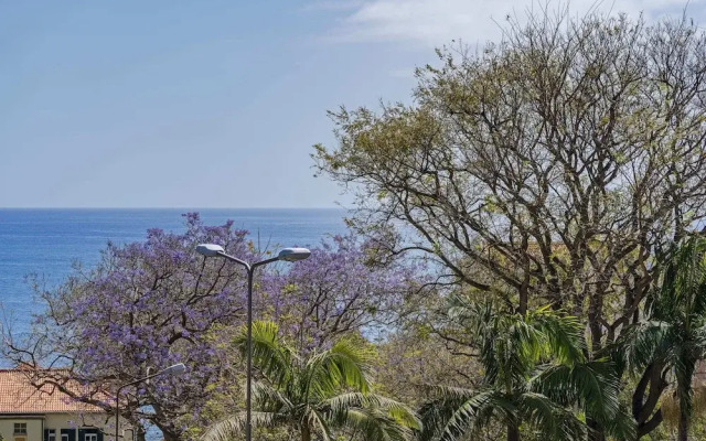 Apartment With sea View - Varandas do Lido I