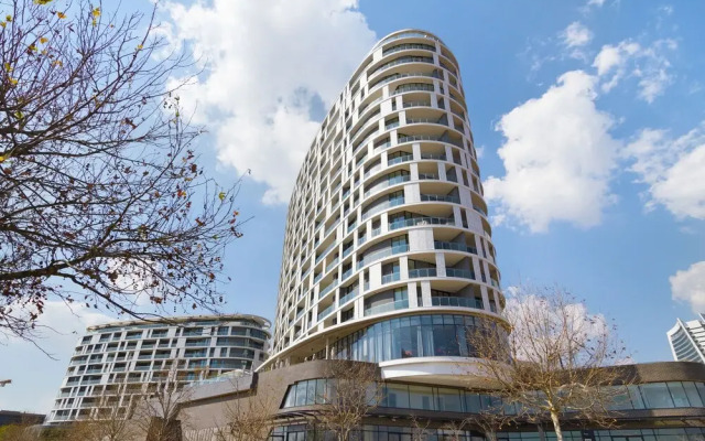 Ellipse Waterfall 31002