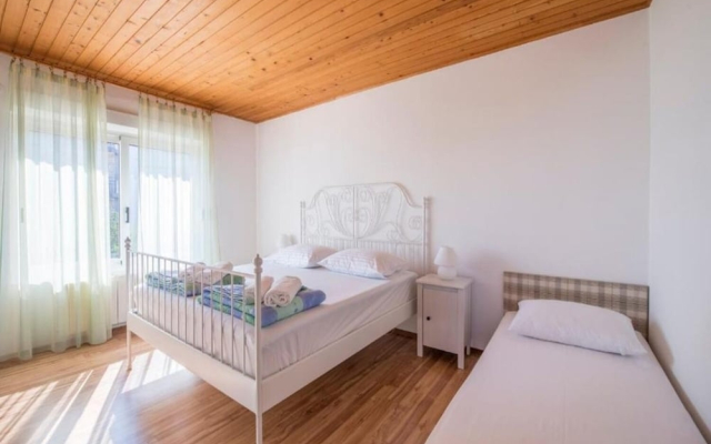 Muvil - 100 m From the sea - A2 -zeleni