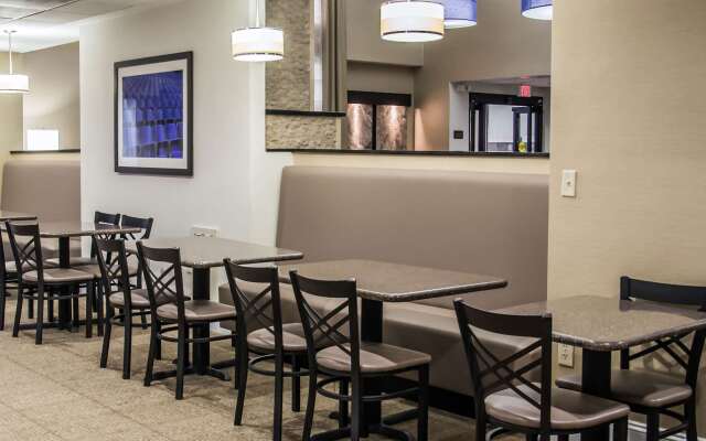 Comfort Suites University - Research Park