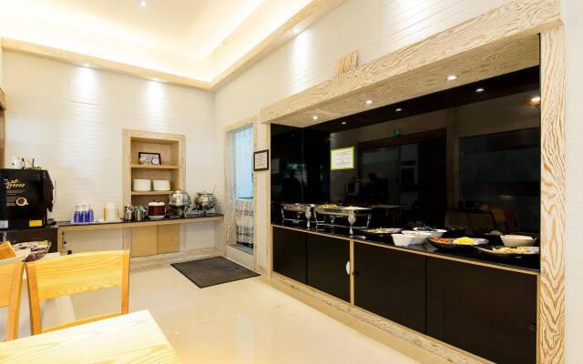 Smart Tourist Hotel