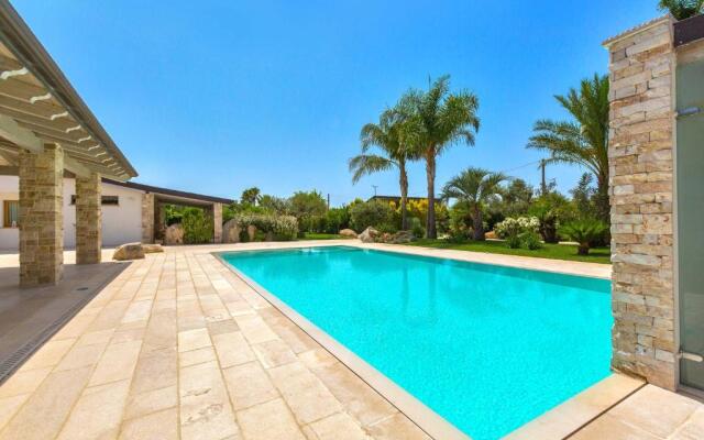 Villa Marodi' Luxury House by BarbarHouse
