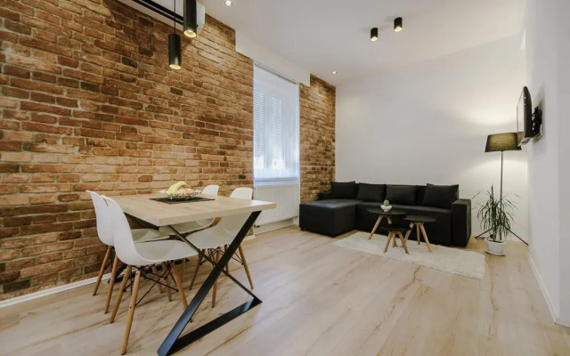 British Square Apartment