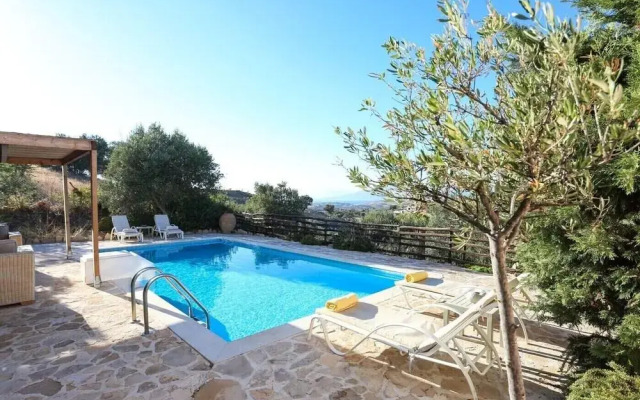 Myrsini Villa by LeaderStay