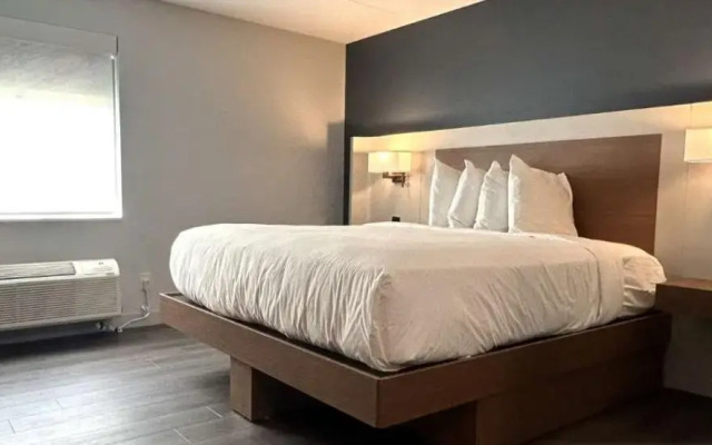 Super 8 By Wyndham Tallapoosa