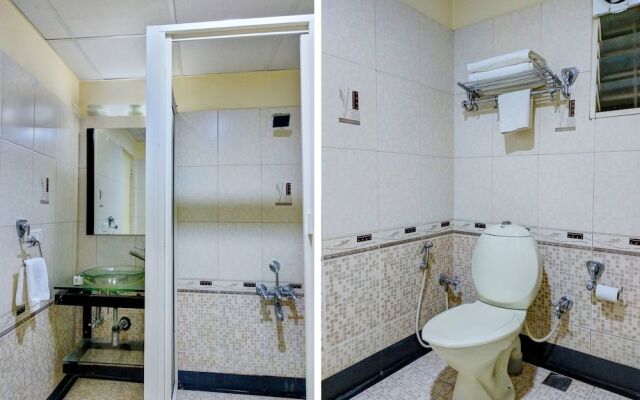 OYO 10437 Hotel Hibiscus INN