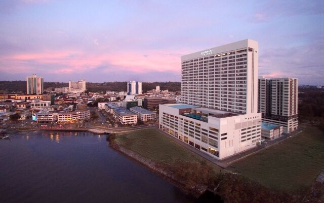 Pullman Miri Waterfront