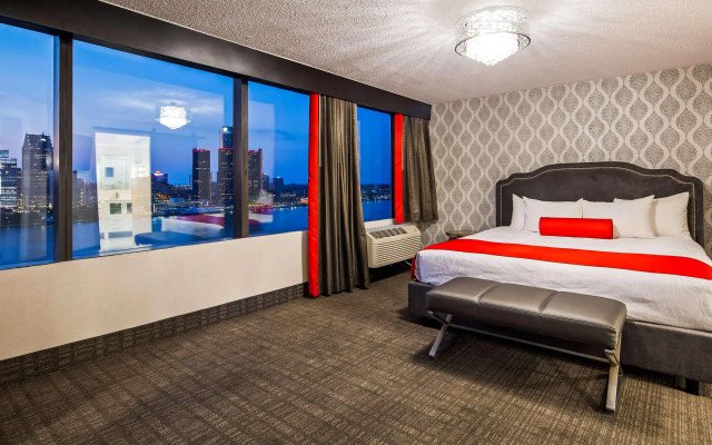 DoubleTree by Hilton Windsor Hotel & Suites