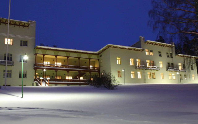 Kruunupuisto Hotel