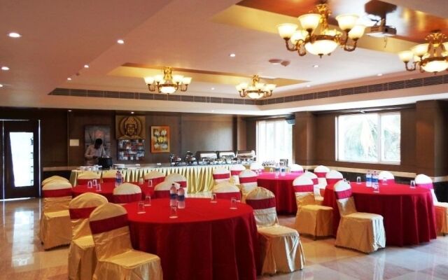 Hotel Ashwa Park