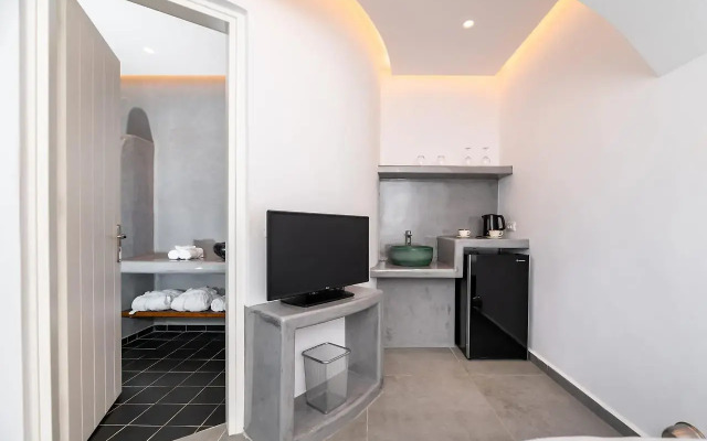 Santa Irina Sunny Loft Suites