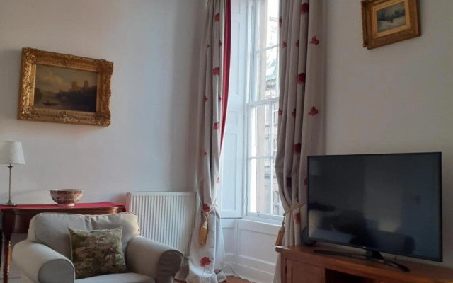 St James Quarter 2 Bed Apartment