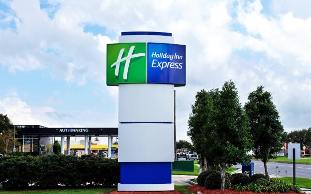 Holiday Inn Express Harvey-Marrero, an IHG Hotel