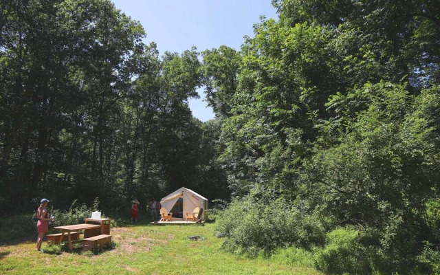 Tentrr - Arrowhead Farm Stables