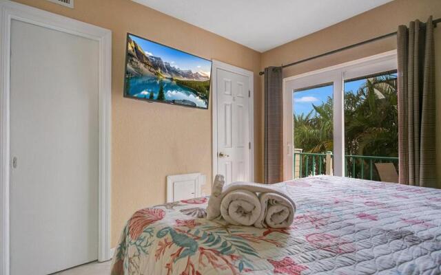 Five Palms Suite 209 - Daily - Weekly - Monthly