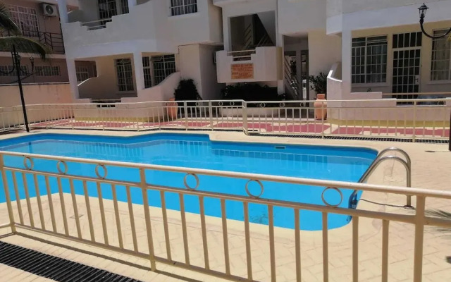 Room in Apartment - Roommate for Rent in Flic en Flac