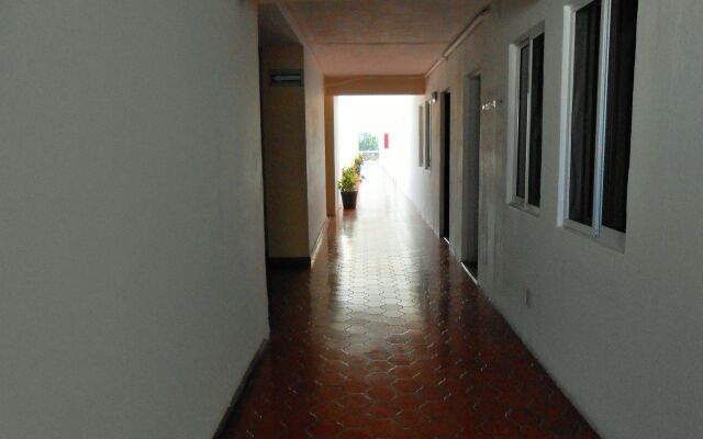 Hotel Las Jacarandas
