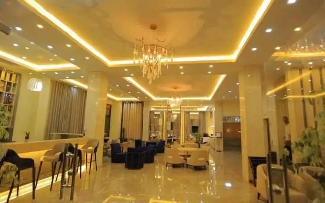 Triple-e Hotel and Spa