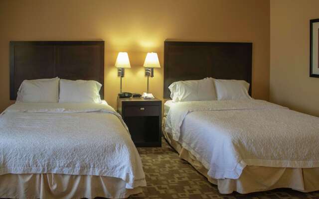 Hampton Inn & Suites-Knoxville/North I-75