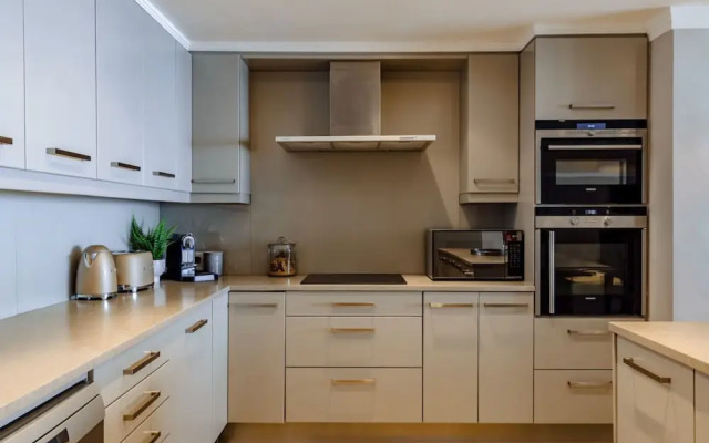 Bantry Place - Luxury Apartment
