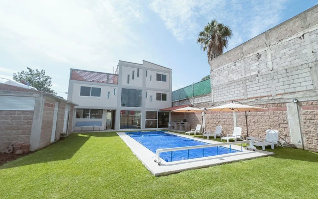 New Comfortable Retreat. Pool & BBQ