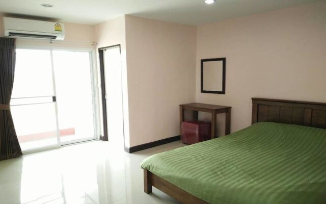 Apartment Baan Khun Mae