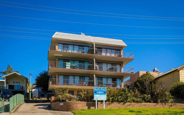 Pacific Pines Unit 6