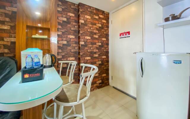 Comfort And Homey 3Br Bassura City Apartment
